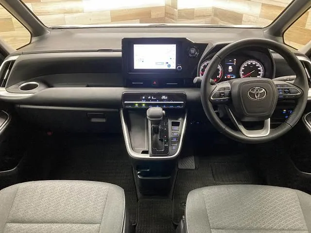 Toyota Corolla 2023 photo 2