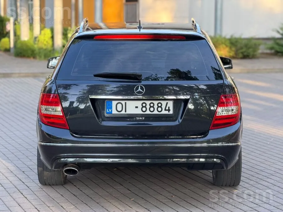 Mercedes-Benz C220 2011 photo 4