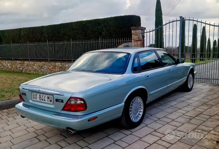 Jaguar Xj8 1998 photo 3