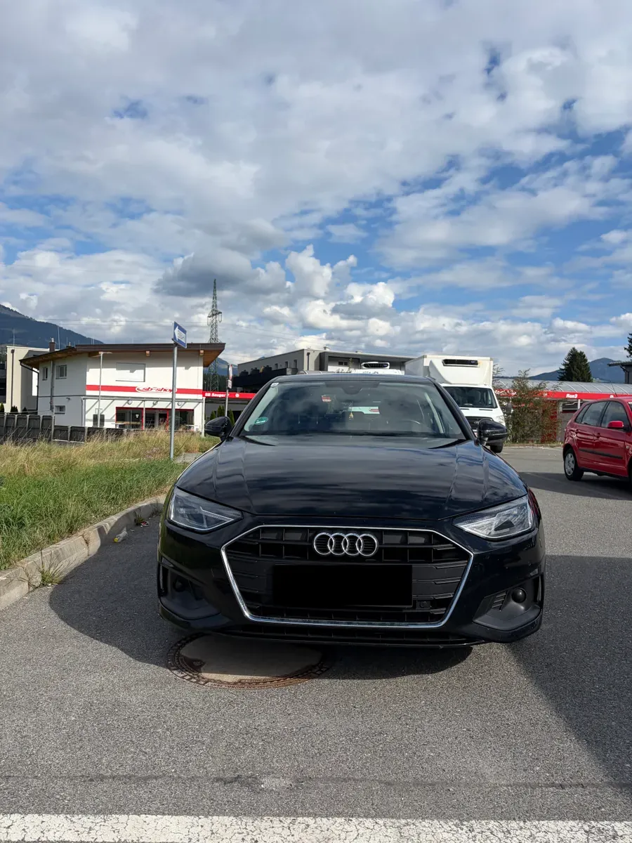 Audi A4 2020 photo 2