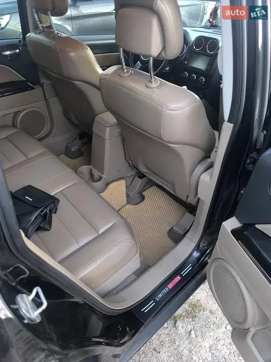 Jeep Compass 2011 photo 4