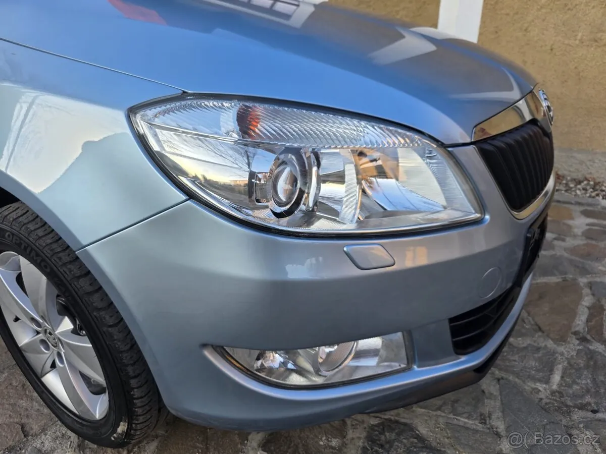 Skoda Roomster 2013 photo 2