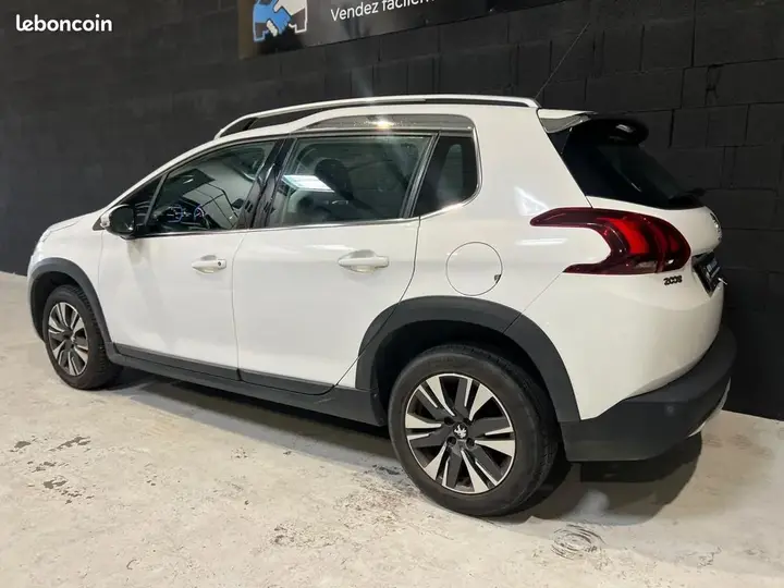 Peugeot 2008 2018 photo 4