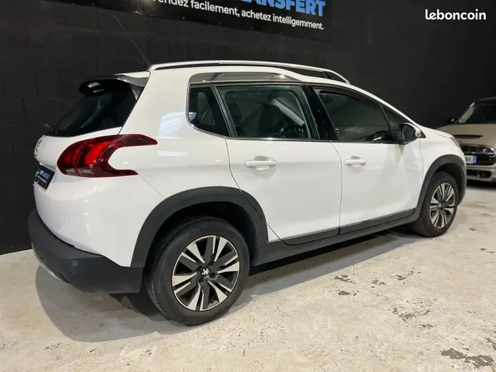 Peugeot 2008 2018 photo 2