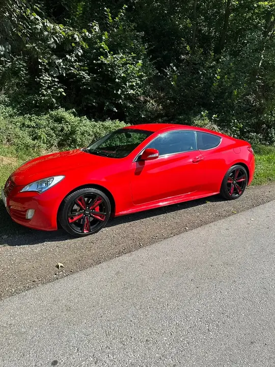 Hyundai Genesis 2011 photo 3