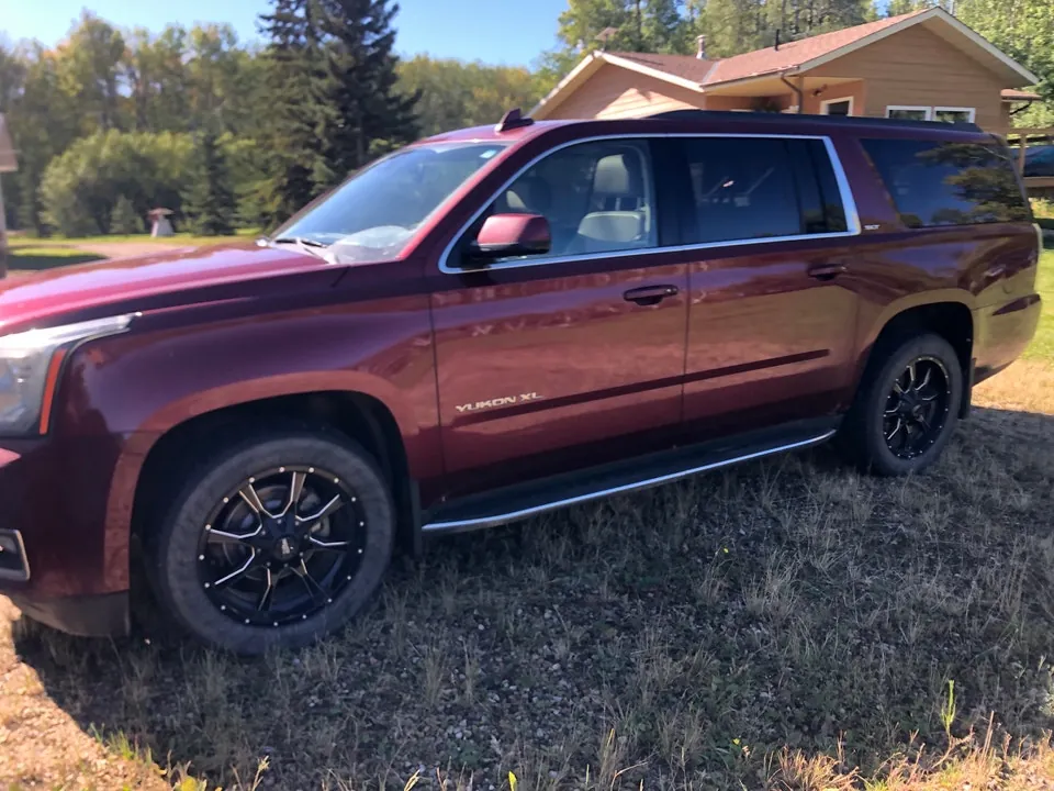 GMC Yukon Xl 2017 photo 2