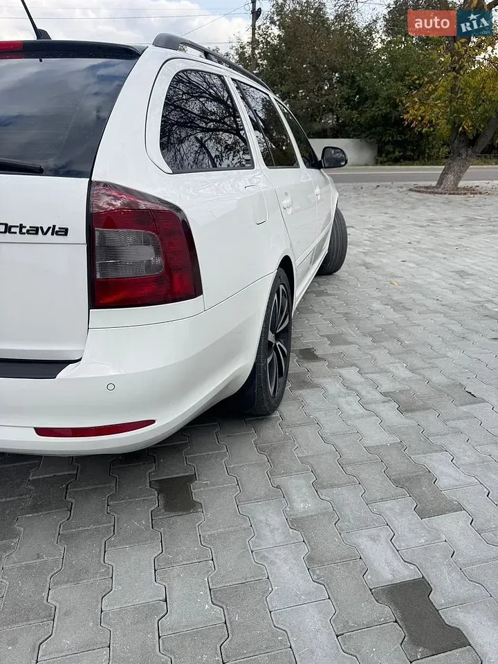 Skoda Octavia 2012 photo 5