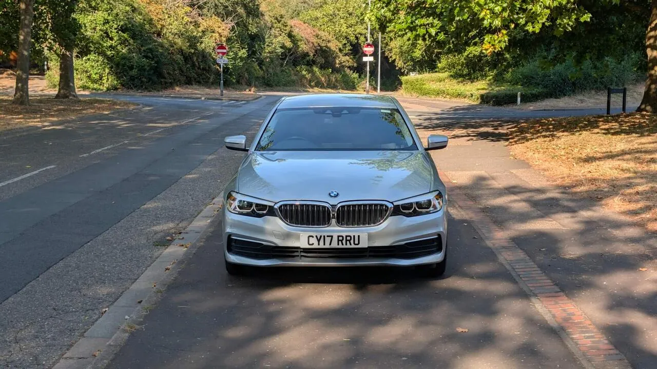 BMW 5 Series 2017 photo 2
