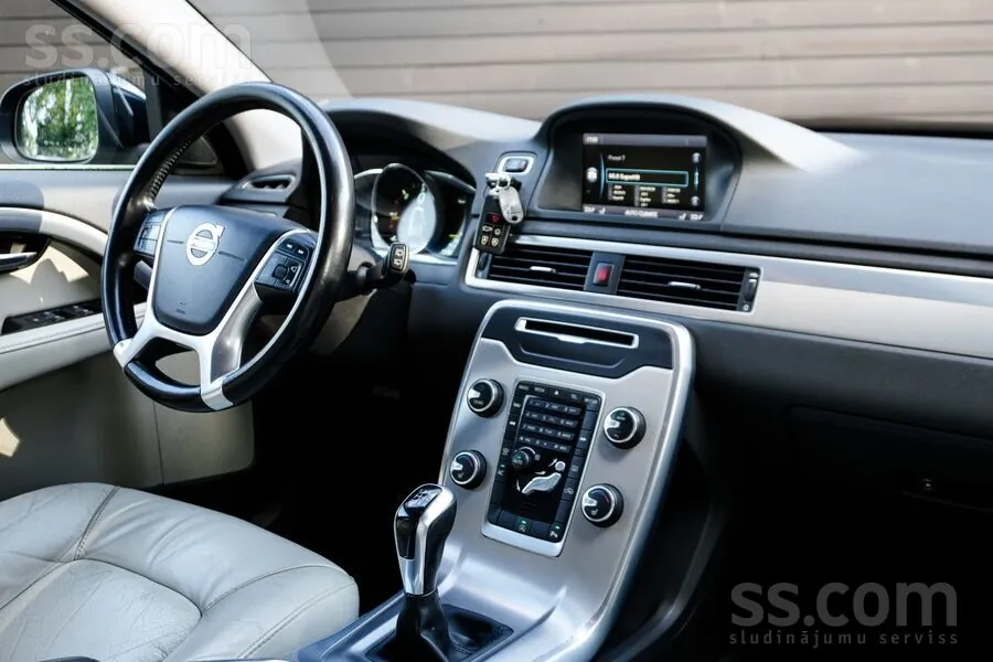 Volvo V70 2014 photo 5
