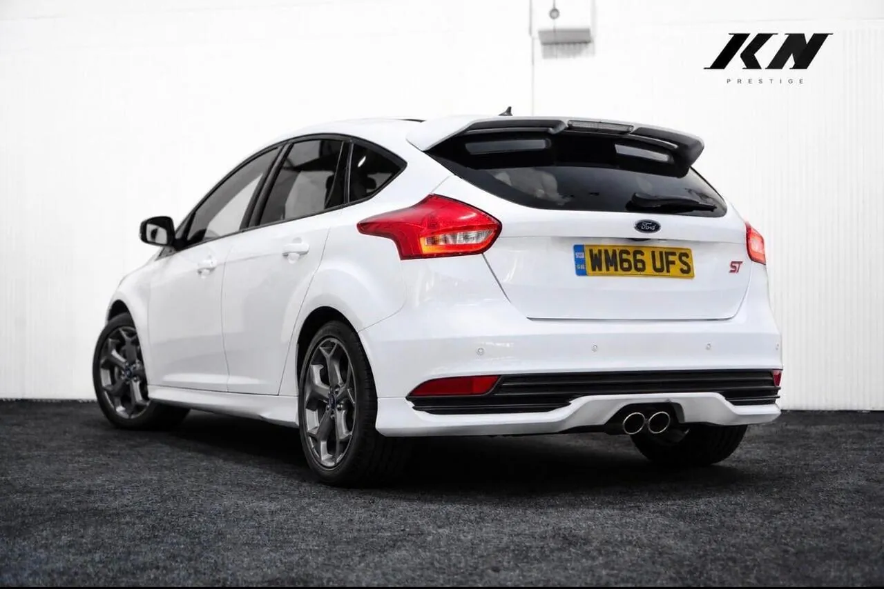 Ford Focus 2017 photo 2