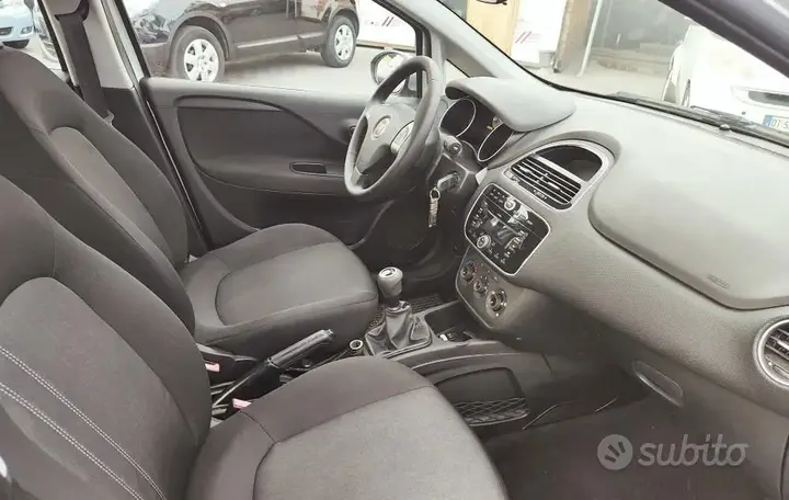 Fiat Punto 2015 photo 3