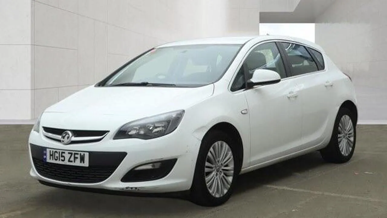 Vauxhall Astra 2015 photo 4
