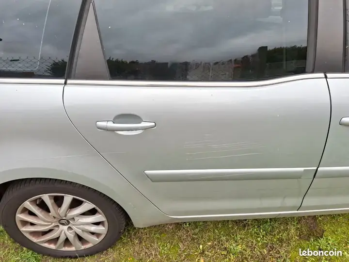 Citroen C4 Picasso 2009 photo 3