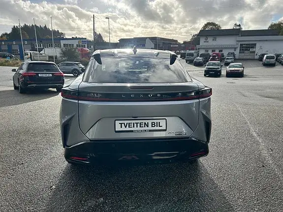 Lexus Rz450E 2023 photo 4
