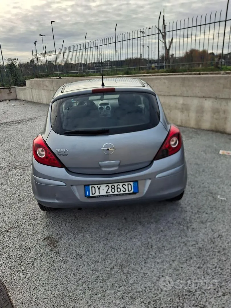 Opel Corsa 2009 photo 3
