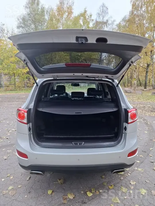 Hyundai Santa Fe 2010 photo 5