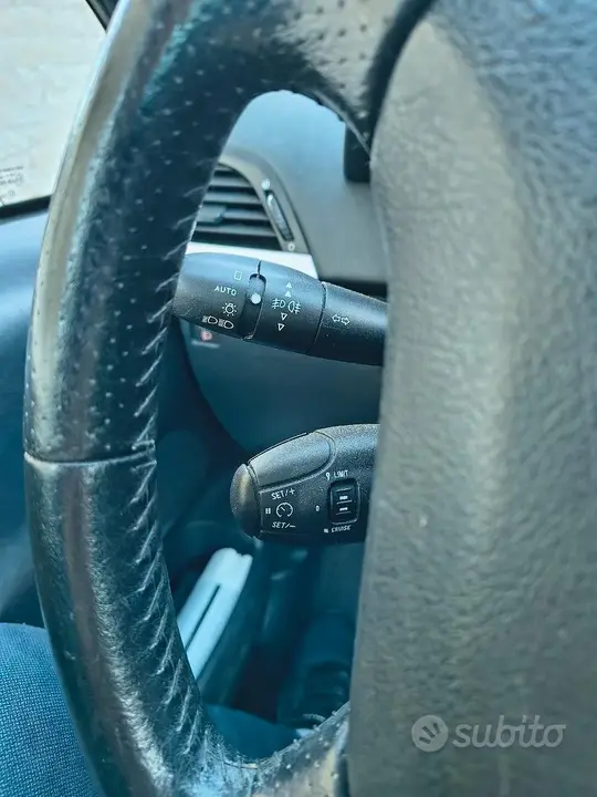 Peugeot 207 2008 photo 5