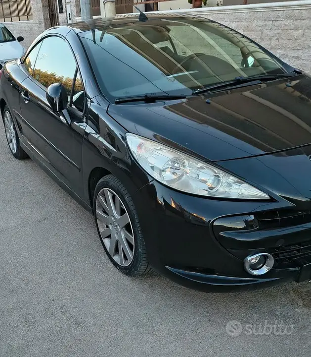 Peugeot 207 2008 photo 2