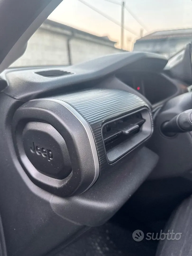 Jeep Avenger 2025 photo 4