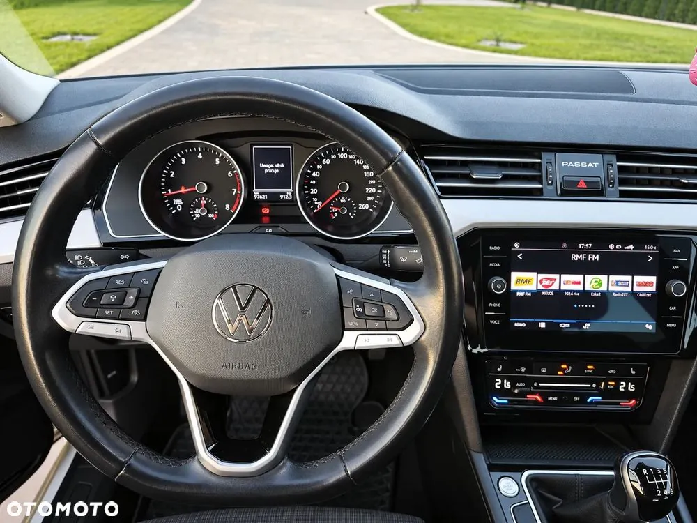 Volkswagen Passat 2020 photo 5