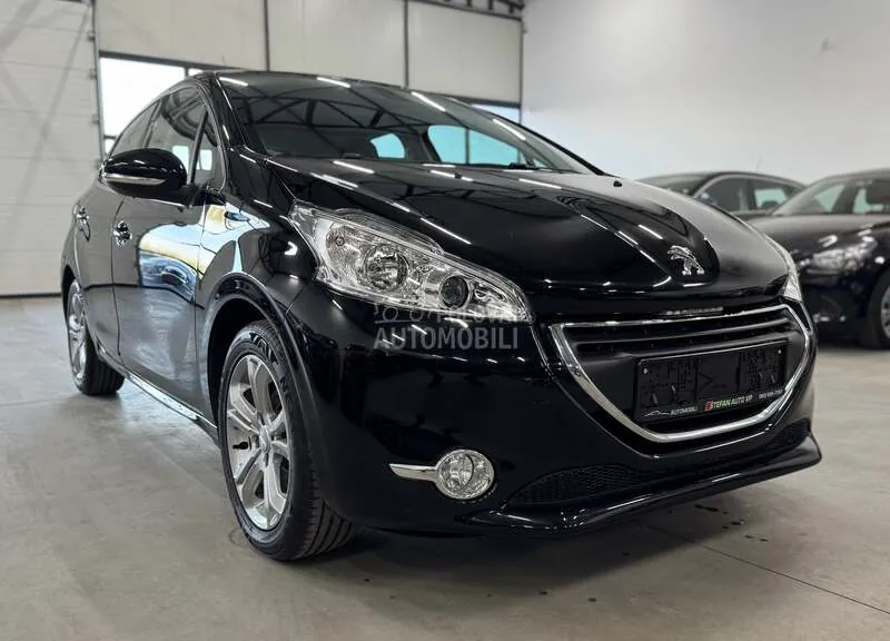 Peugeot 208 2015 photo 4
