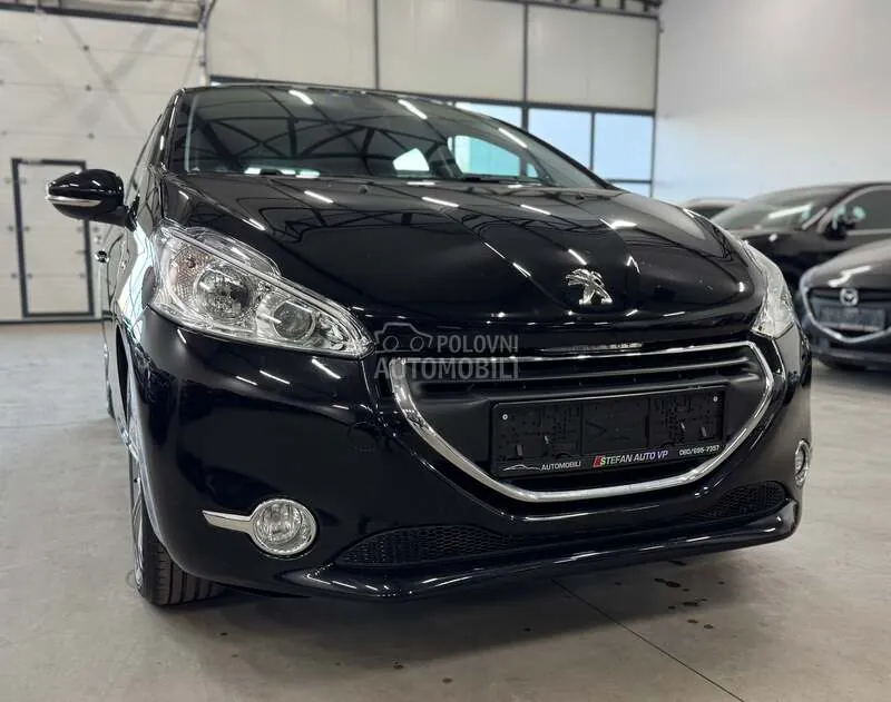 Peugeot 208 2015 photo 3