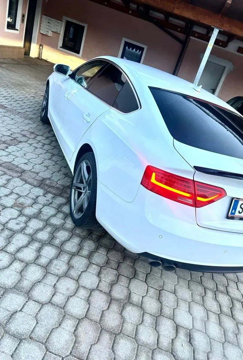 Audi A5 2014 photo 2