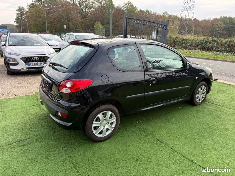 Peugeot 206 2011 photo 5