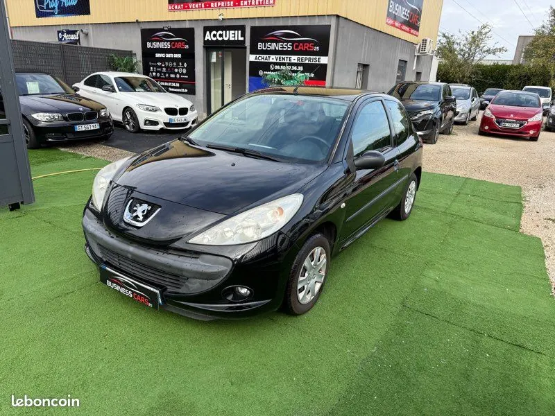Peugeot 206 2011 photo 3