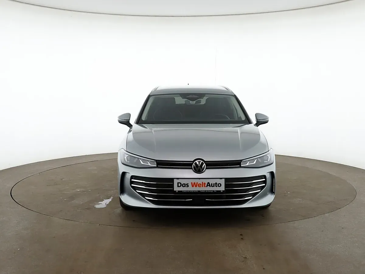 Volkswagen Passat 2025 photo 3