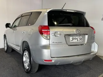 Toyota Vanguard 2010 photo 5
