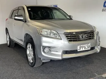 Toyota Vanguard 2010 photo 2