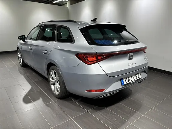 Seat Leon 2021 photo 2