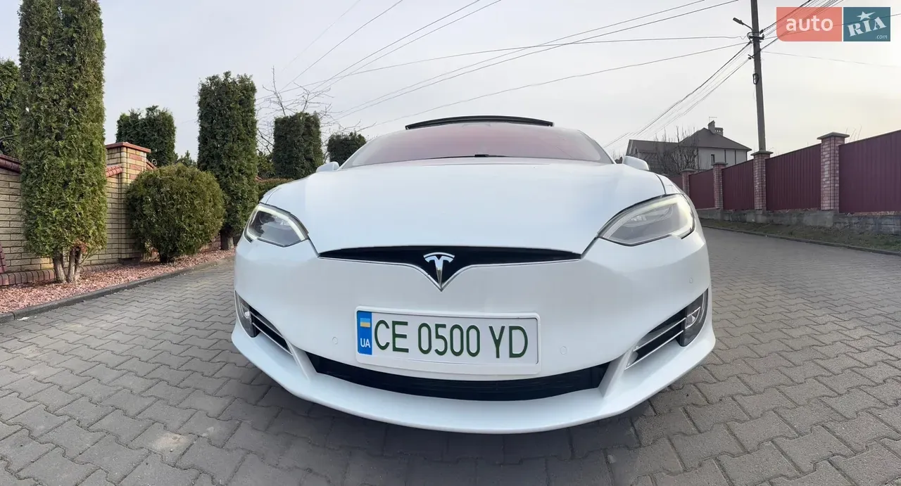 Tesla Model S 2018 photo 2