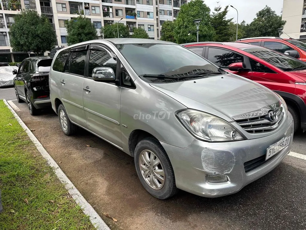 Toyota Innova 2009 photo 2