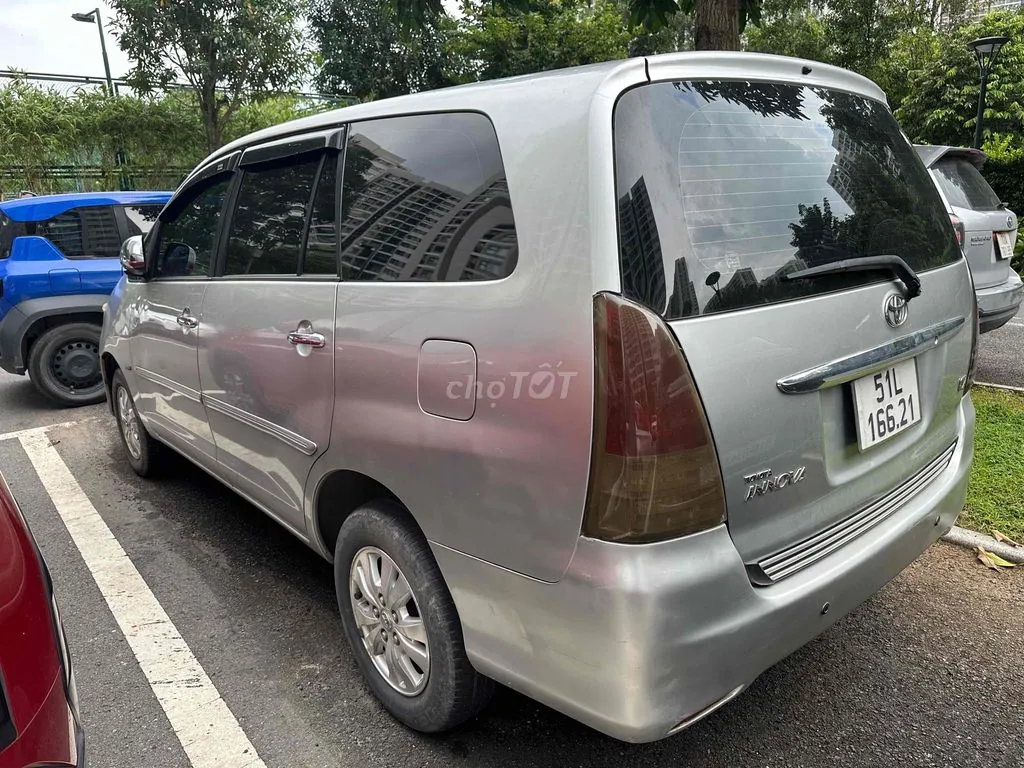 Toyota Innova 2009 photo 4