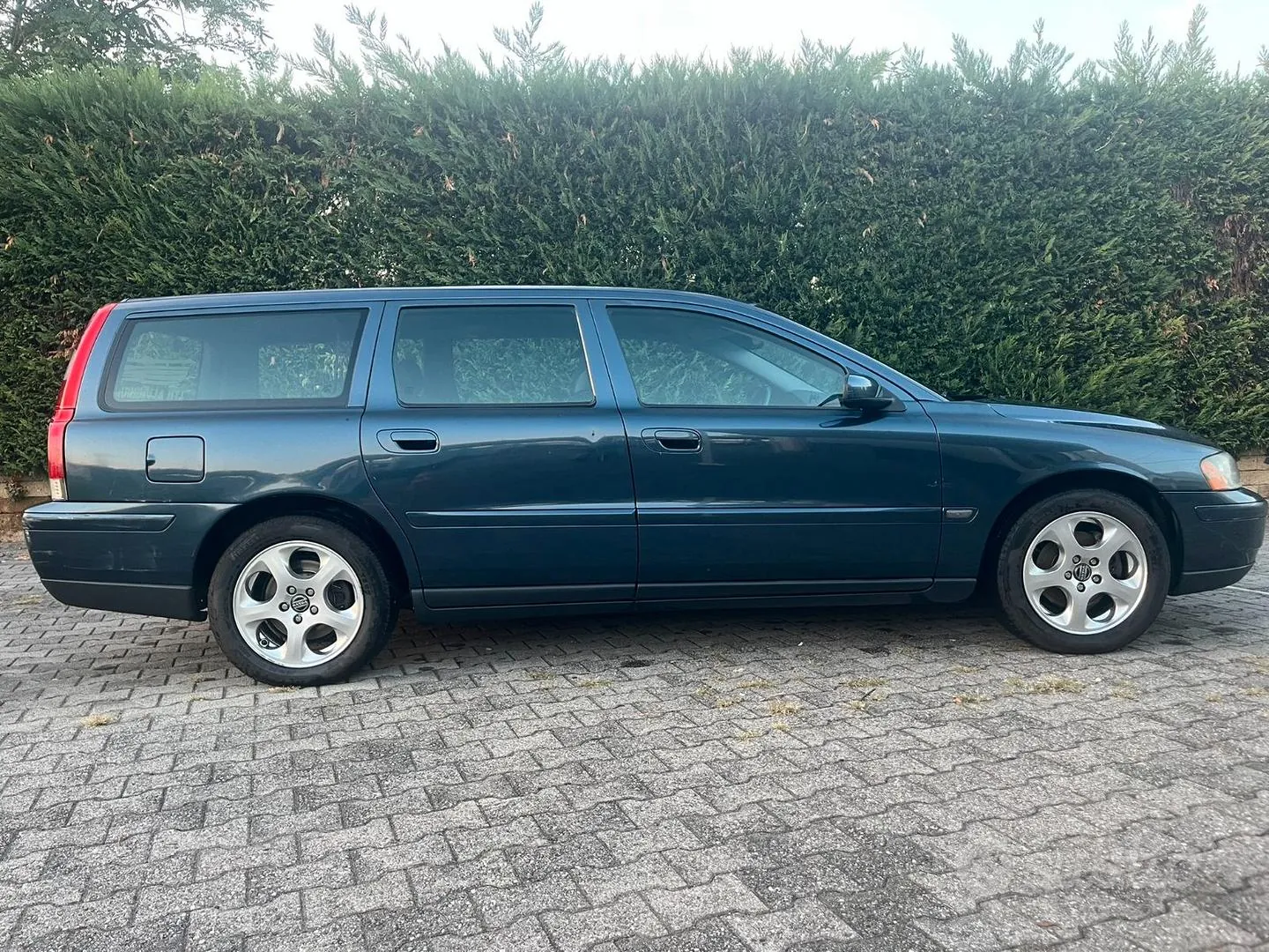 Volvo V70 2005 photo 2