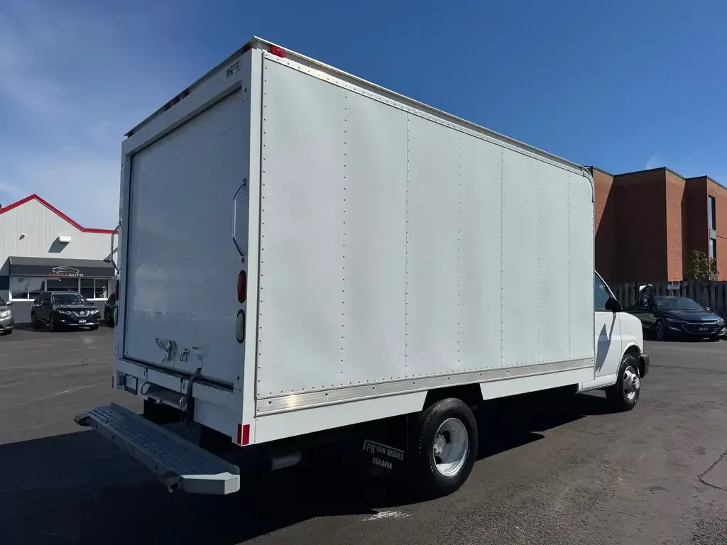 Chevrolet Express 2012 photo 5