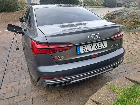 Audi A6 2021 photo 2
