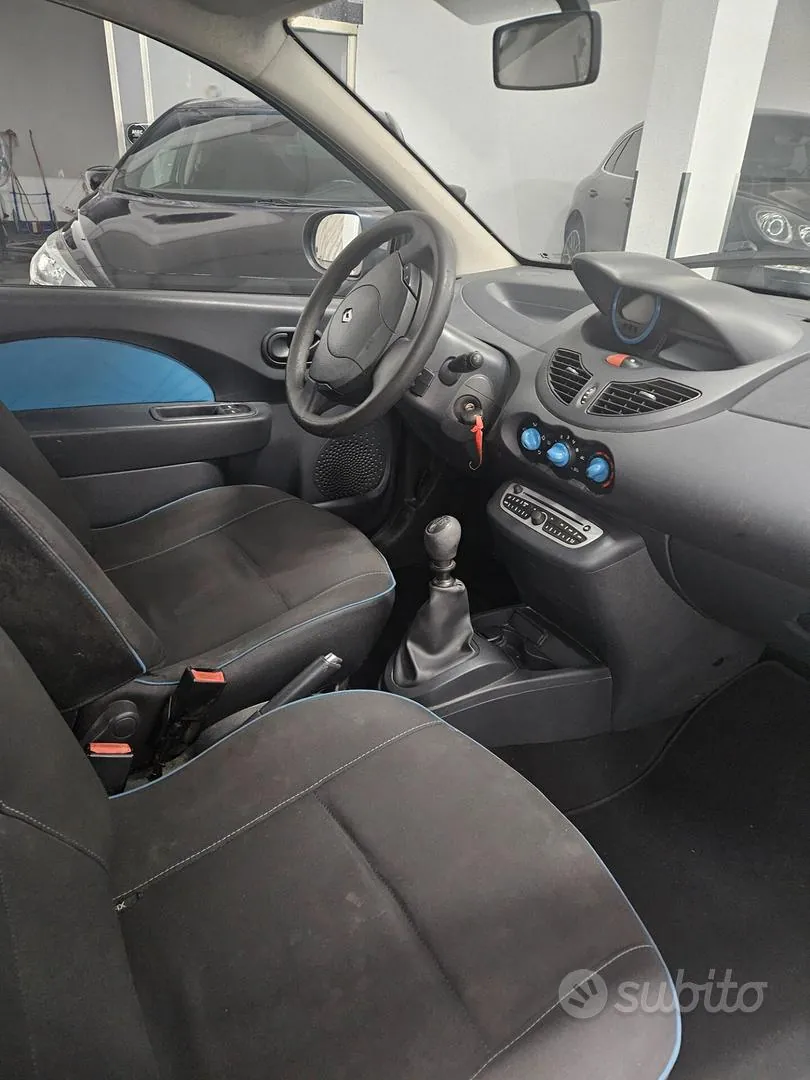 Renault Twingo 2012 photo 4