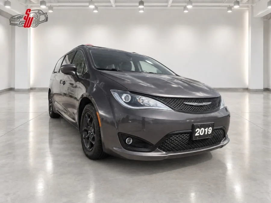 Chrysler Pacifica 2019 photo 2