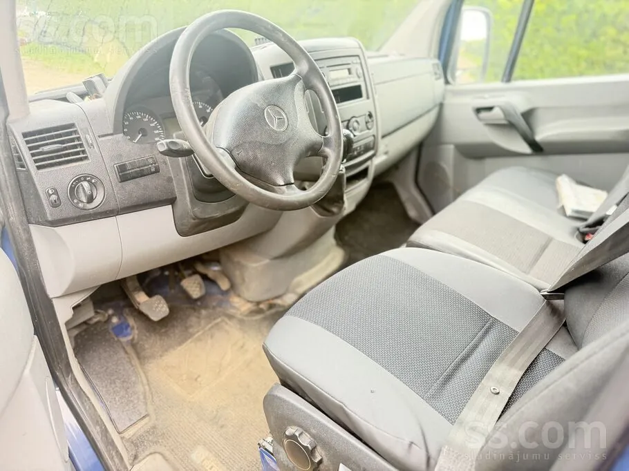 Mercedes-Benz Sprinter 2011 photo 3