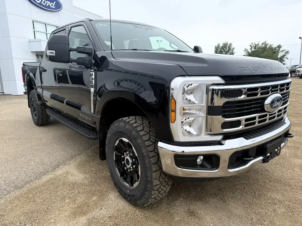 Ford F-350 Super Duty 2026 photo 3