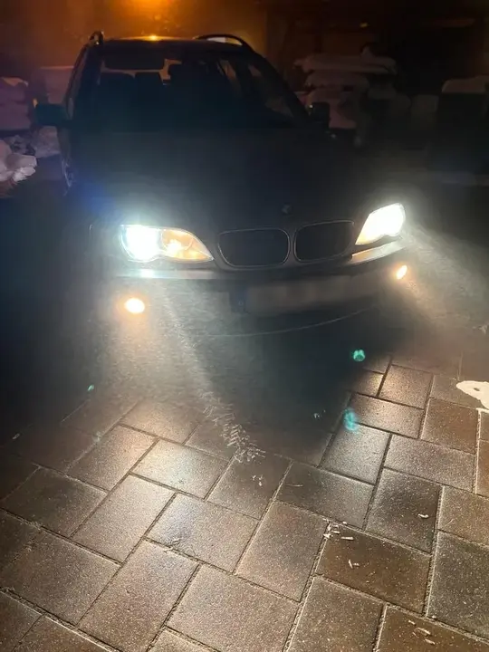 BMW 320I
