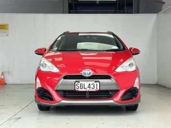 Toyota Aqua 2016 photo 3