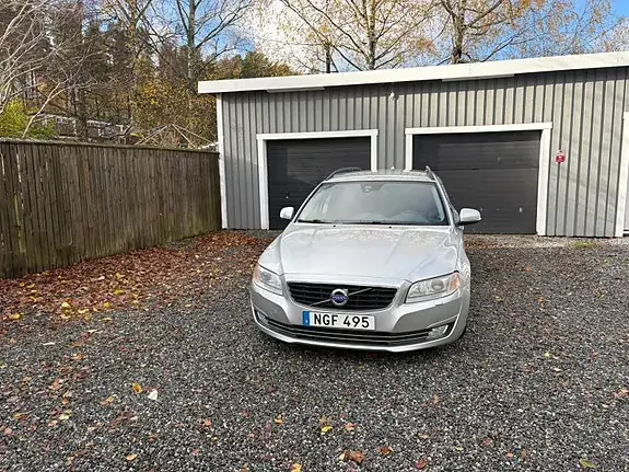 Volvo V70 2013 photo 2