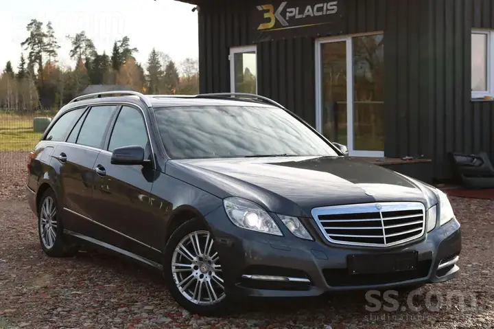 Mercedes-Benz E220