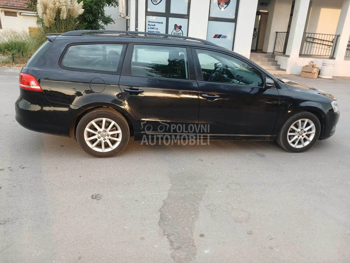 Volkswagen Passat 2011 photo 4