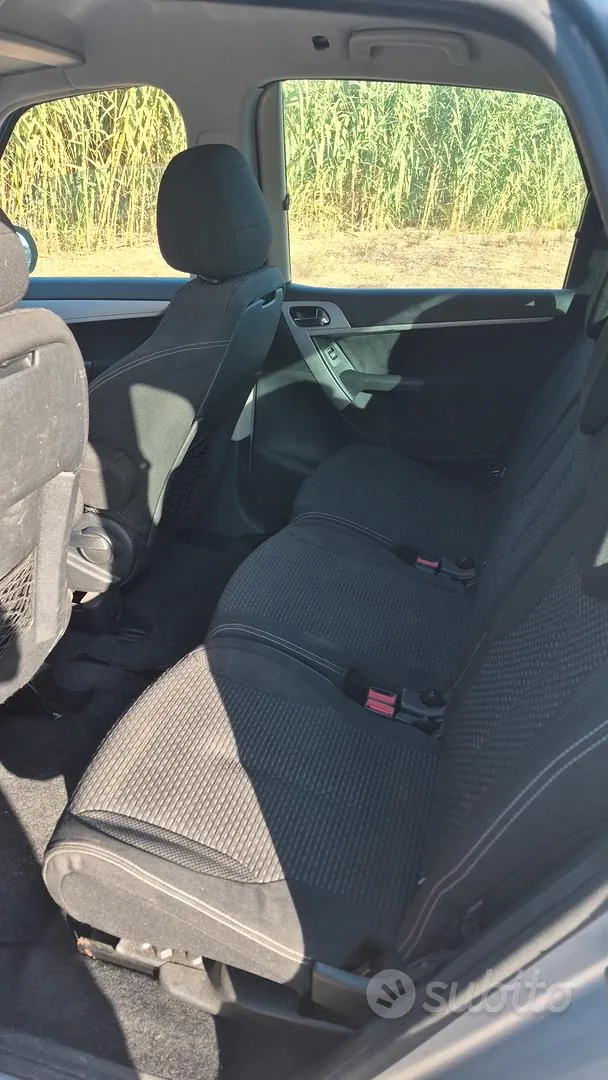 Citroen C4 Picasso 2011 photo 5