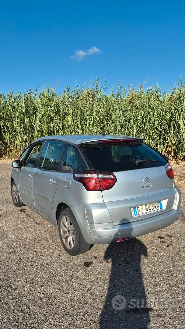 Citroen C4 Picasso 2011 photo 3